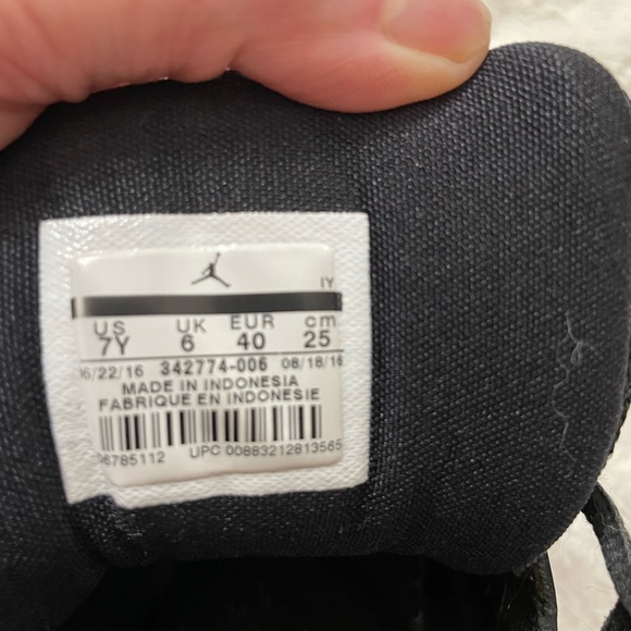 Jordan sneakers - Picture 11 of 11